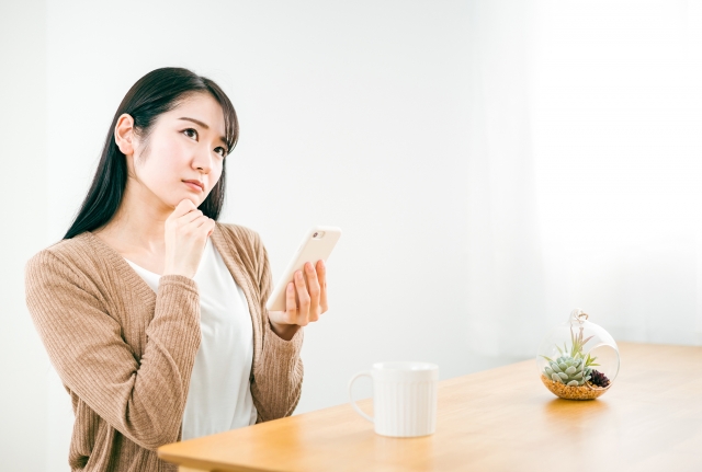 キャリアと結婚の両立に悩む女性が増えている背景